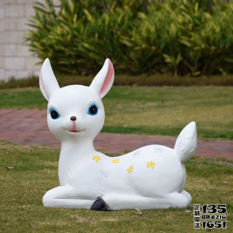 戶外園林一只臥著的玻璃鋼卡通可愛(ài)的梅花鹿雕塑 戶外園林一只臥著的玻璃鋼卡通可愛(ài)的梅花鹿雕塑